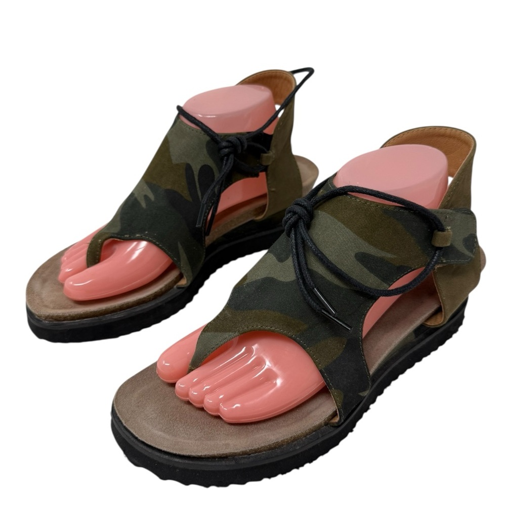 Muk Luk Women’s Size 10 camo camouflage Wedge Sandals